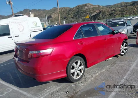 2007 Toyota Camry Se z USA, uszkodzony, nr VIN 4T1BE46KX7U104052